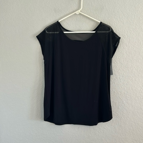 Sexy yet casual top - Picture 1 of 11